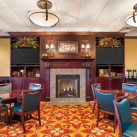 Best Western Plus Burlington Extérieur photo