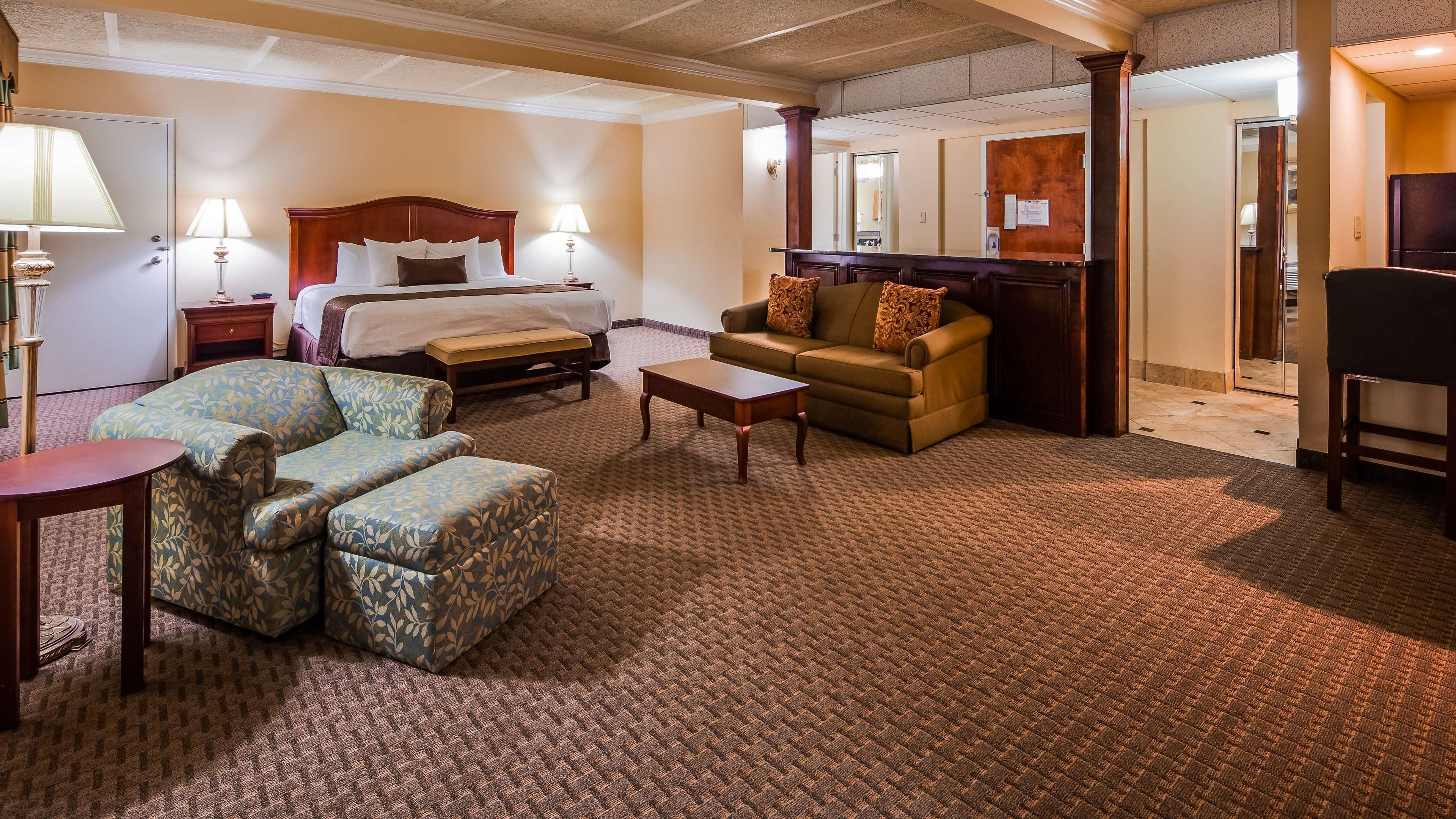 Best Western Plus Burlington Extérieur photo