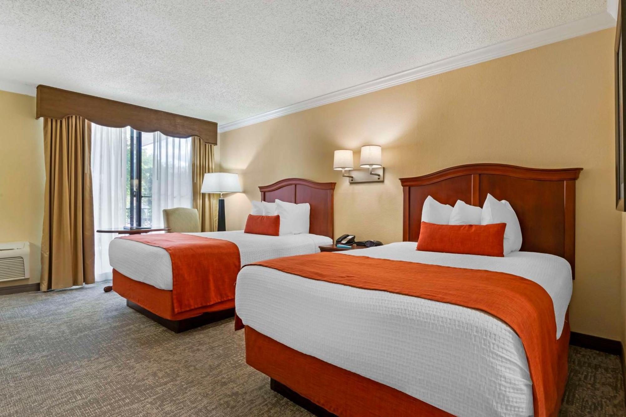 Best Western Plus Burlington Extérieur photo