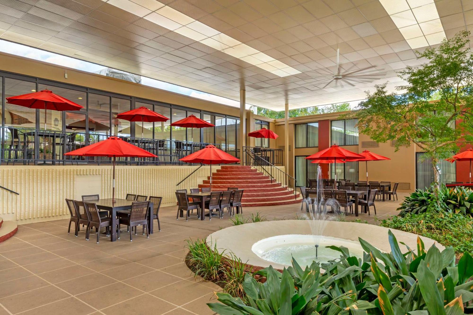 Best Western Plus Burlington Extérieur photo