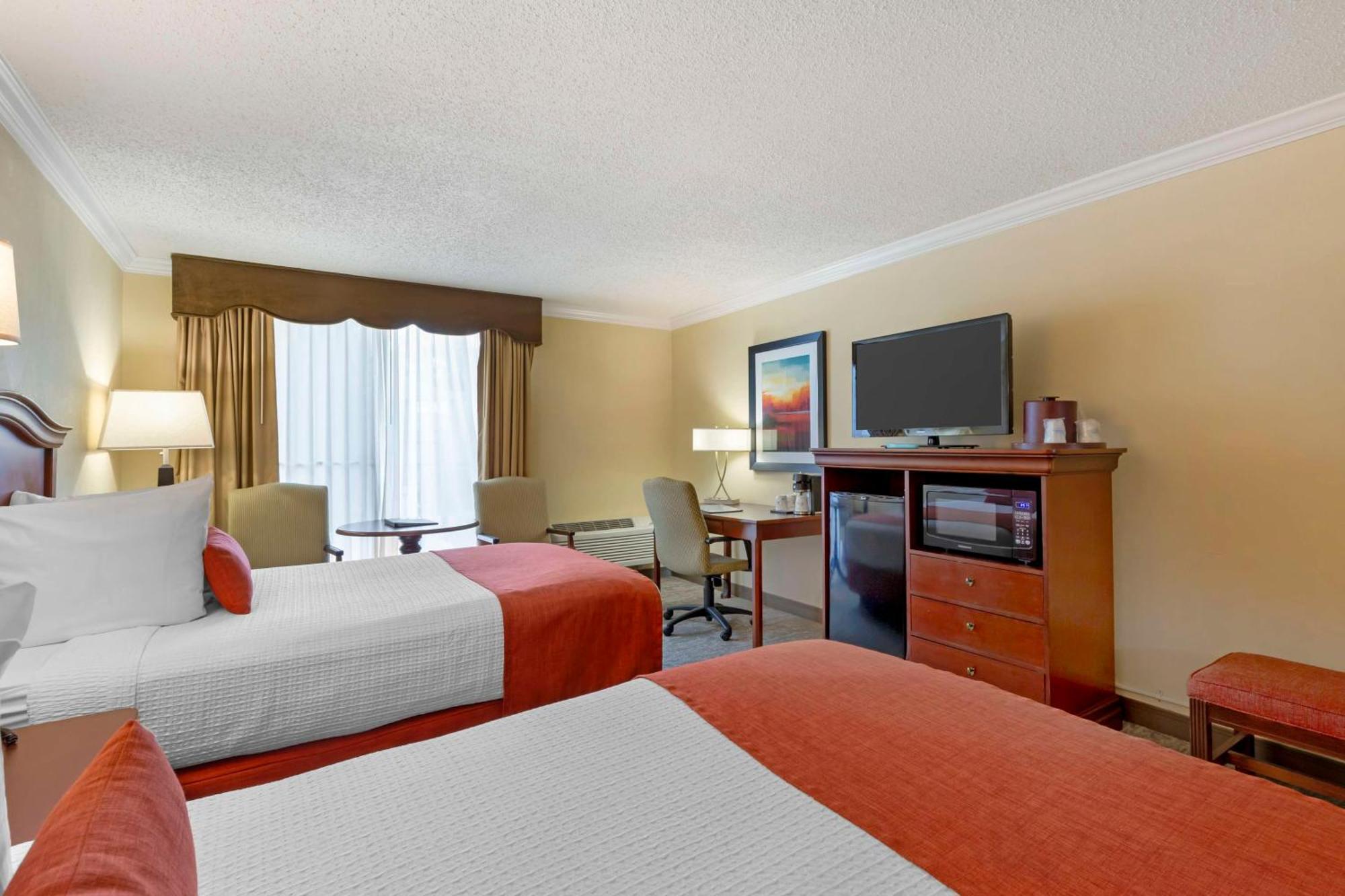 Best Western Plus Burlington Extérieur photo