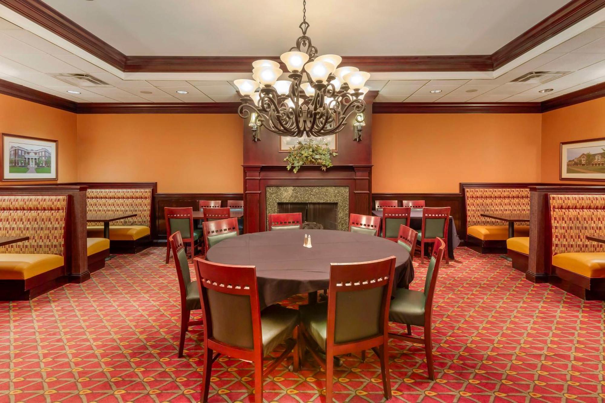 Best Western Plus Burlington Extérieur photo