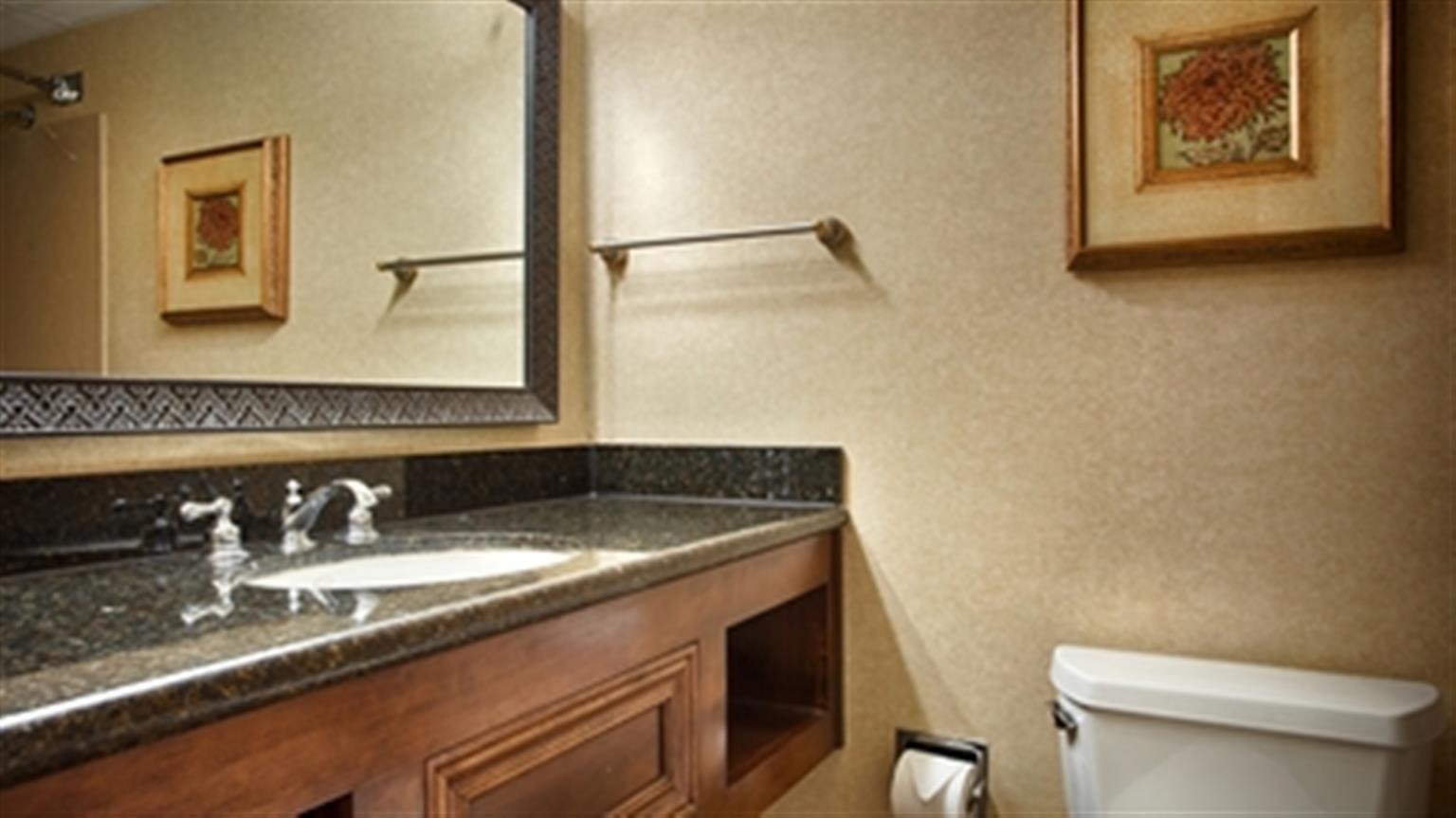 Best Western Plus Burlington Extérieur photo