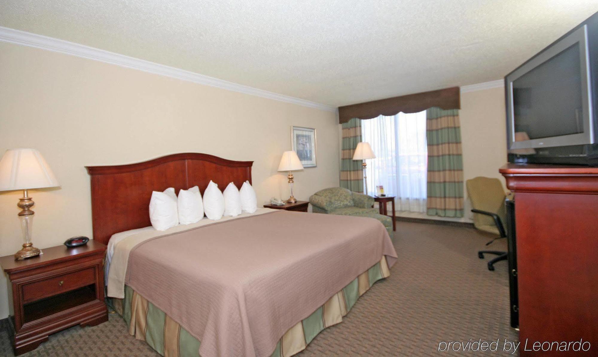 Best Western Plus Burlington Extérieur photo